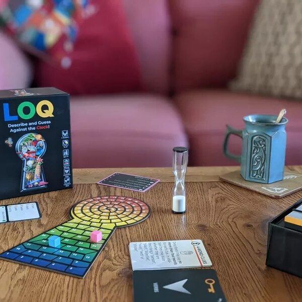 LOQ (Describe and Guess Game)